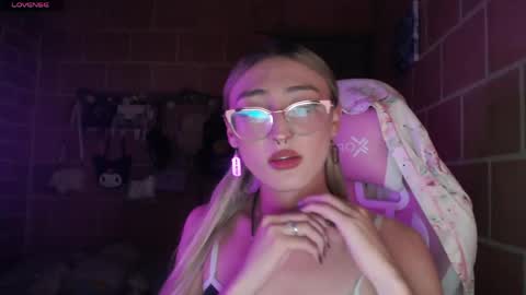 Andrea  online show from 05/29/26, 03:15