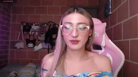 Andrea  online show from 06/09/26, 03:34