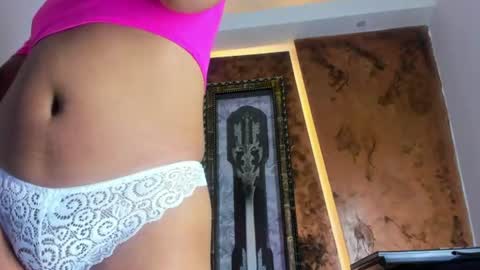 Snapshot of andrea_giraldo_ chatting on 07/12/26, 08:33 Andrea online show from 07/12/26, 08:33