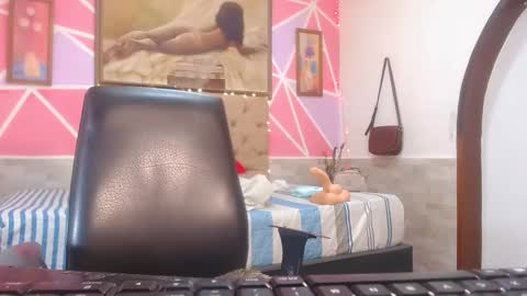 andrea ospina1 online show from 02/26/25, 08:54