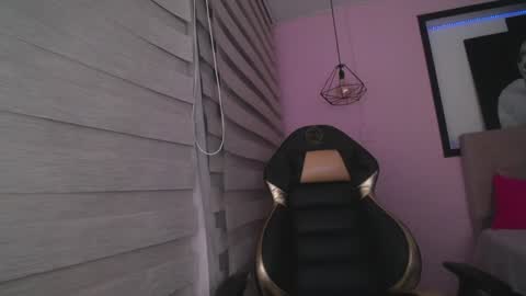 Snapshot of andrea_ramoss_ chatting on 12/03/24, 09:00 Andrea Ramos online show from 12/03/24, 09:00