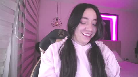 Snapshot of andrea_ramoss_ chatting on 12/04/24, 10:46 Andrea Ramos online show from 12/04/24, 10:46