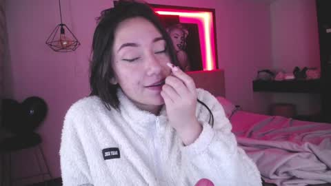 Snapshot of andrea_ramoss_ chatting on 12/11/24, 09:30 Andrea Ramos online show from 12/11/24, 09:30