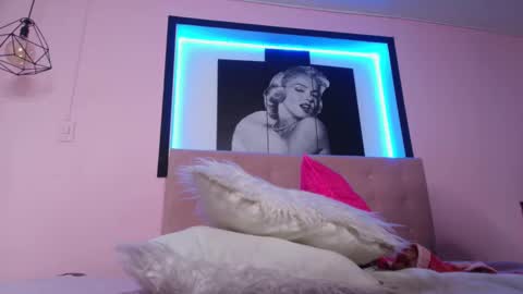 Snapshot of andrea_ramoss_ chatting on 02/14/25, 06:56 Andrea Ramos online show from 02/14/25, 06:56