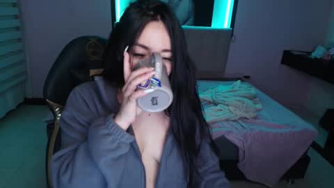 Snapshot of andrea_ramoss_ chatting on 02/19/25, 08:22 Andrea Ramos online show from 02/19/25, 08:22