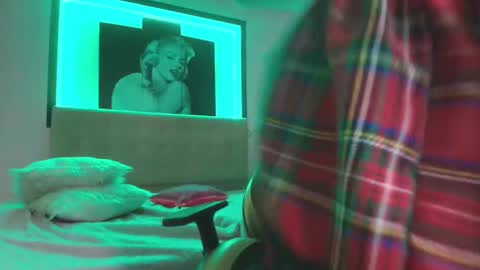 Snapshot of andrea_ramoss_ chatting on 02/20/25, 05:44 Andrea Ramos online show from 02/20/25, 05:44