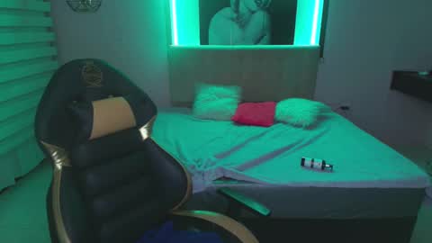 Snapshot of andrea_ramoss_ chatting on 02/26/25, 11:48 Andrea Ramos online show from 02/26/25, 11:48