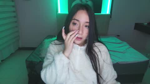 Snapshot of andrea_ramoss_ chatting on 02/27/25, 07:34 Andrea Ramos online show from 02/27/25, 07:34