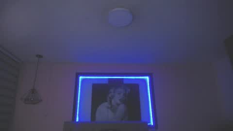 Snapshot of andrea_ramoss_ chatting on 11/18/25, 06:23 Andrea Ramos online show from 11/18/25, 06:23