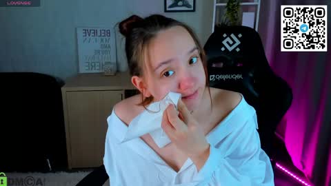 Andrea hereGMT7Mon Tue Wen ThFri Sat Su 0300am-0900am. online show from 04/19/26, 12:54