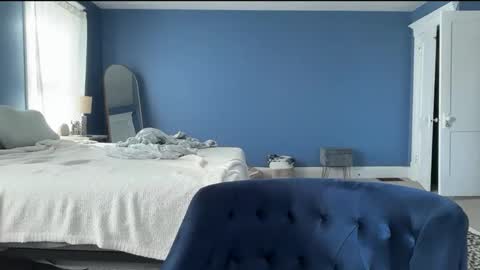 Andrea Elizabeth online show from 10/24/25, 02:24