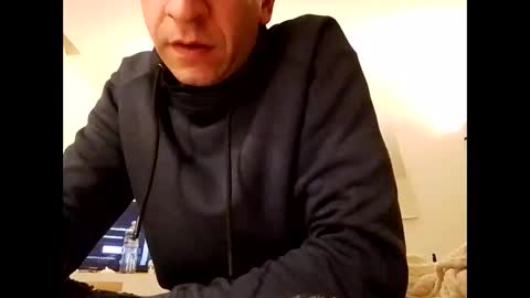 andreai1988 online show from 04/17/26, 03:09