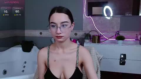 andreajohnsons online show from 05/15/26, 08:32