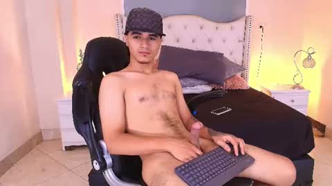 Snapshot of andreao_pirlo chatting on 07/28/26, 03:54 Andreao online show from 07/28/26, 03:54