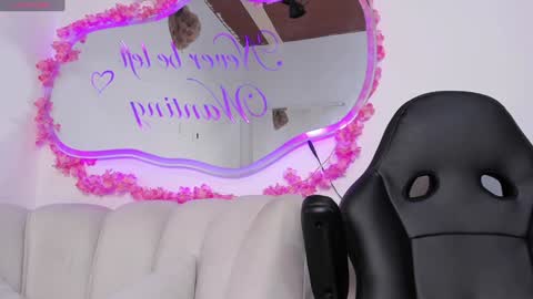 Andrea online show from 01/30/25, 01:21