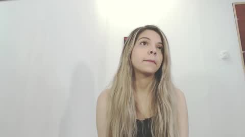 Snapshot of andreau_19 chatting on 09/24/25, 01:47 andreau 19 online show from 09/24/25, 01:47