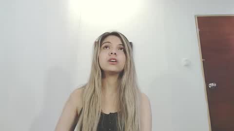 Snapshot of andreau_19 chatting on 09/25/25, 01:59 andreau 19 online show from 09/25/25, 01:59