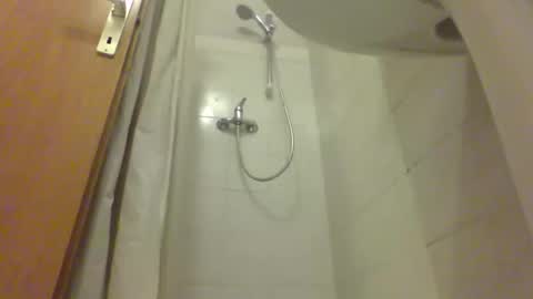 Snapshot of andrecool979 chatting on 02/10/26, 05:17 Andre online show from 02/10/26, 05:17