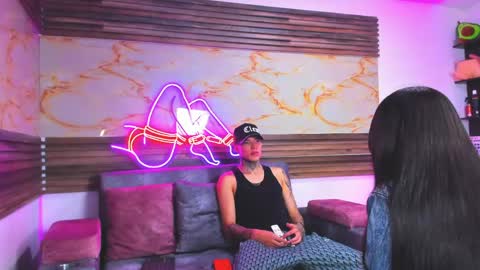 andrees_s online show from 04/18/26, 07:51