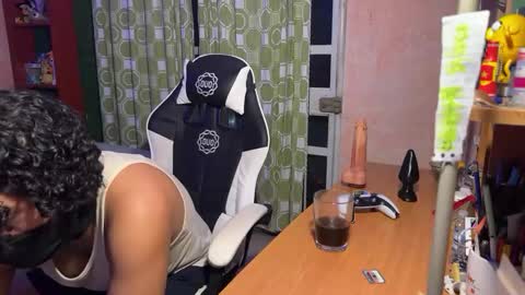 Snapshot of andrelabuda9 chatting on 10/08/25, 01:03 Andre Labuda online show from 10/08/25, 01:03