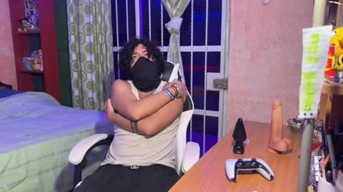 Snapshot of andrelabuda9 chatting on 10/10/25, 09:52 Andre Labuda online show from 10/10/25, 09:52