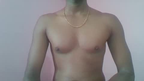 Snapshot of andres01_ chatting on 10/17/25, 05:43 andres01_ online show from 10/17/25, 05:43