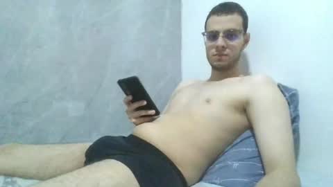 andres129494 online show from 04/13/26, 01:44