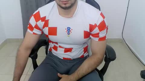 andres180950734 online show from 10/02/25, 10:11