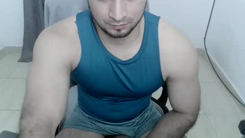 andres180950734 online show from 04/28/26, 02:27