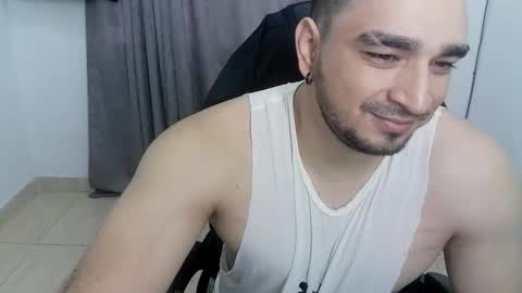 andres180950734 online show from 05/19/26, 12:33