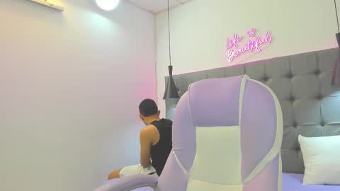 IM ANDRES online show from 11/22/25, 02:10