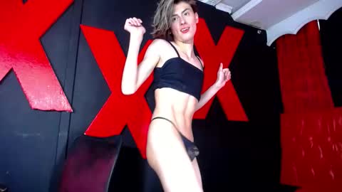 Snapshot of andres992563 chatting on 02/13/26, 02:57 Alann online show from 02/13/26, 02:57