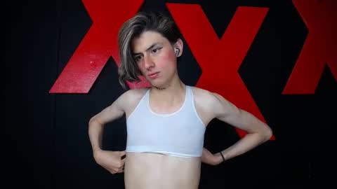 Snapshot of andres992563 chatting on 02/22/26, 10:03 Alann online show from 02/22/26, 10:03