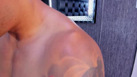 Snapshot of andres_clark chatting on 12/19/24, 03:08 insta andres clark online show from 12/19/24, 03:08