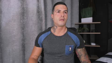 Snapshot of andres_clark chatting on 01/18/25, 05:48 insta andres clark online show from 01/18/25, 05:48