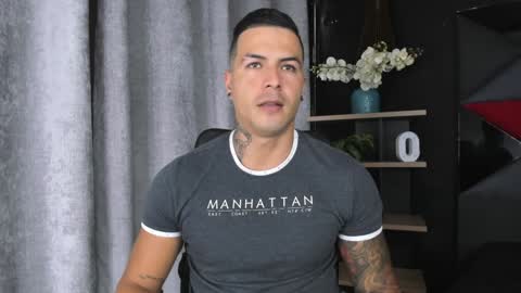 Snapshot of andres_clark chatting on 02/05/25, 06:04 insta andres clark online show from 02/05/25, 06:04