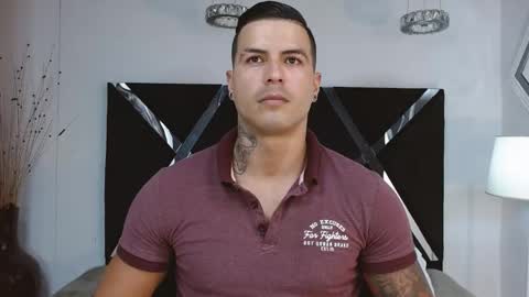 Snapshot of andres_clark chatting on 02/10/25, 05:52 insta andres clark online show from 02/10/25, 05:52