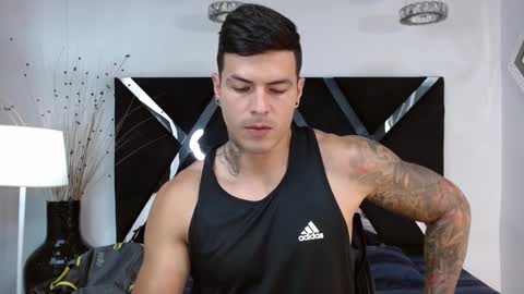 Snapshot of andres_clark chatting on 03/09/25, 01:59 insta andres clark online show from 03/09/25, 01:59