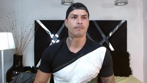 Snapshot of andres_clark chatting on 03/11/25, 06:19 insta andres clark online show from 03/11/25, 06:19