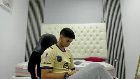 andres_stud online show from 03/22/26, 03:43