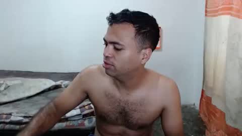 Snapshot of andresfern chatting on 11/08/25, 04:51 ANDRES online show from 11/08/25, 04:51