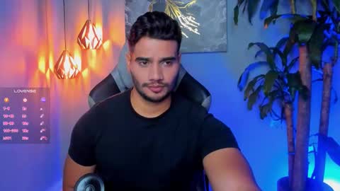 Snapshot of andresfiit chatting on 10/21/25, 02:12 Andres online show from 10/21/25, 02:12