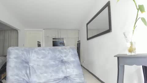 Isa  --------- online show from 01/19/25, 12:38