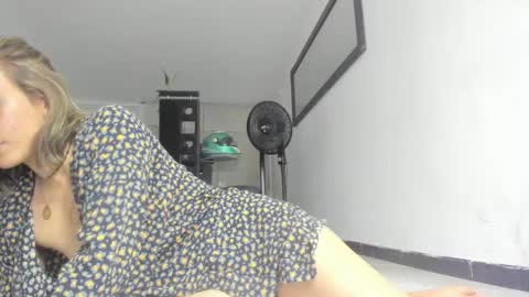 Isa  --------- online show from 01/30/25, 03:55