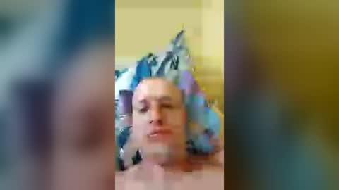 Snapshot of andrew3356577 chatting on 07/04/26, 12:22 andrew3356577 online show from 07/04/26, 12:22