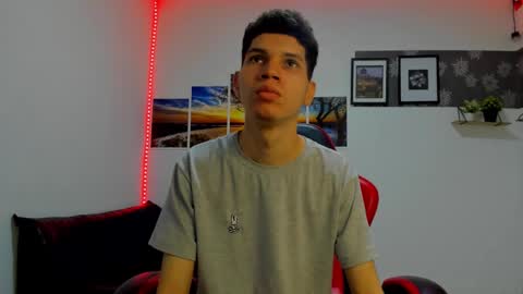 andrew_2811 online show from 10/21/25, 07:31