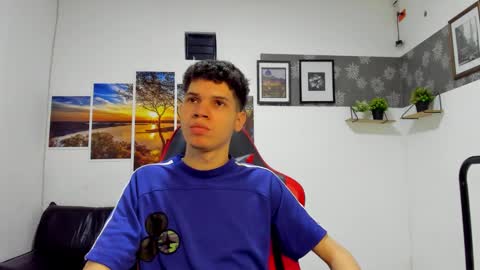 andrew_2811 online show from 12/14/25, 05:35