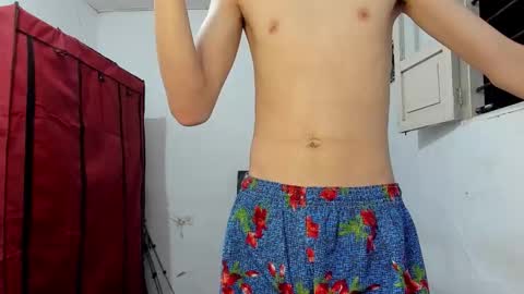 andrew_2811 online show from 01/17/26, 02:49