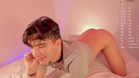 Snapshot of andrew_luxo chatting on 01/13/25, 02:42 andrew_luxo online show from 01/13/25, 02:42