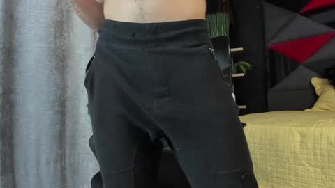 Snapshot of andrew_mathe chatting on 12/03/24, 12:35 Andrew Mathwes online show from 12/03/24, 12:35